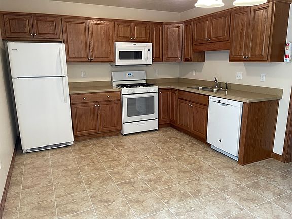 4th image of 2957 Lena Ct