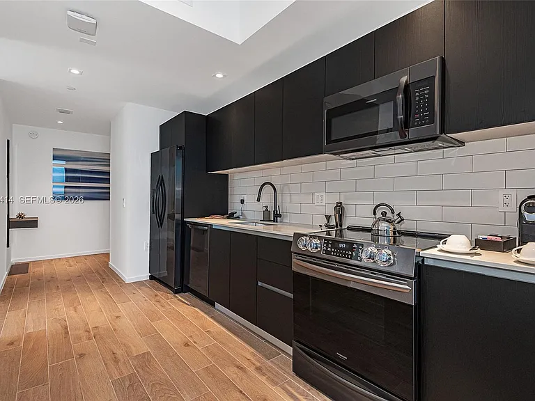 398 NE 5th St #3711 — Photo 5