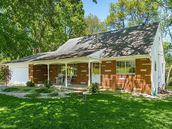 2nd image of 2208 Berry Hill Dr