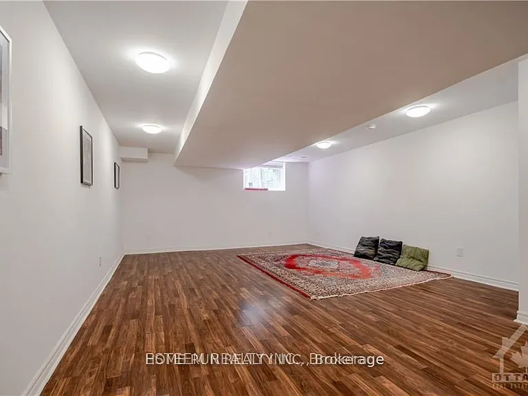 560 Mutual St — Photo 27