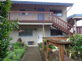 833 SW 13th St APT 1, Newport, OR 97365