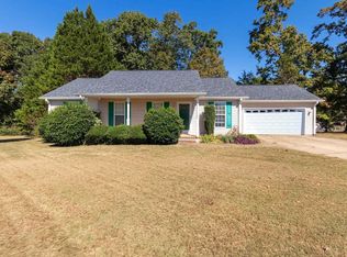132 High Meadows Ln, Greer, SC 29651