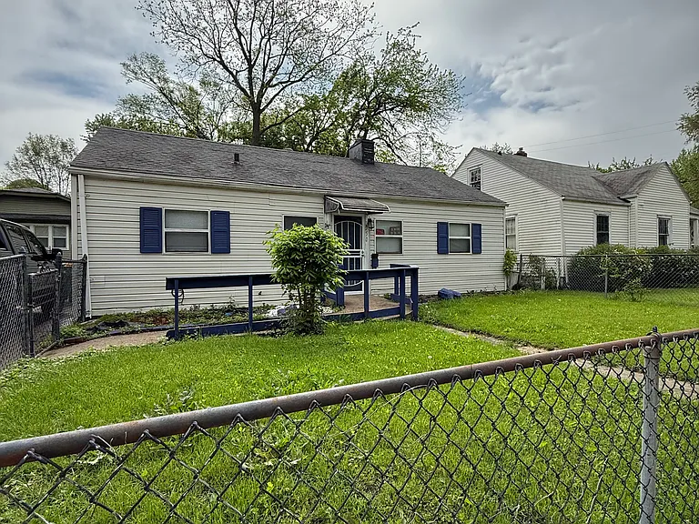 1750 N Jasper St — Photo 1