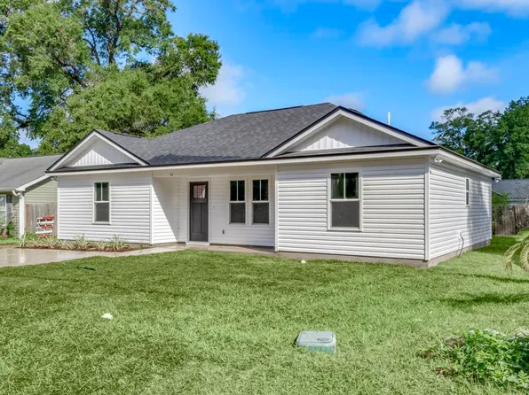 178 Broken Bow Trl, Crawfordville, FL 32327