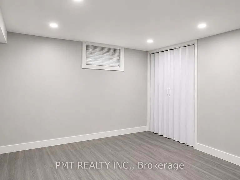 109 Nassau St — Photo 11