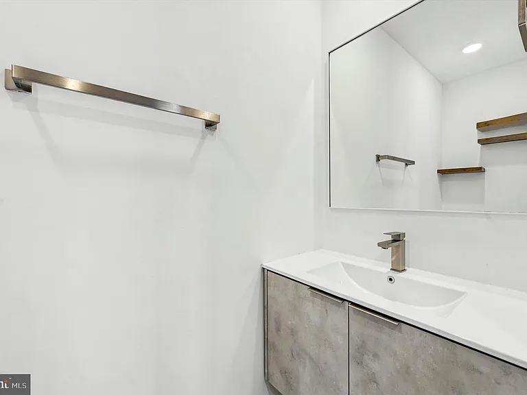 5616 Florence Ave — Photo 33