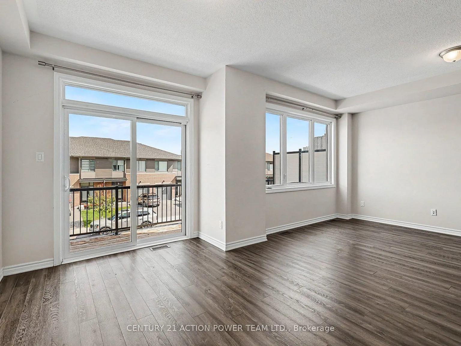 2 bed, $2,600 — Photo 4