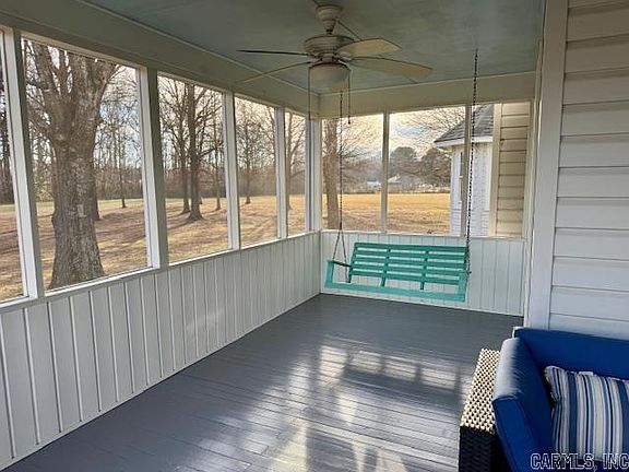 4th image of 392 Walker Rd
