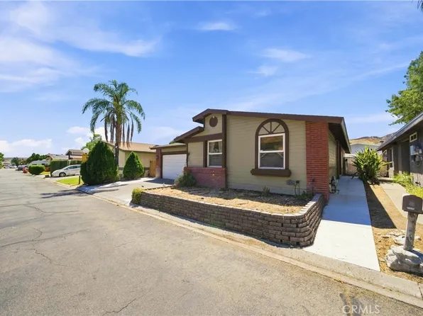 31977 Quartz Ln, Castaic, CA 91384