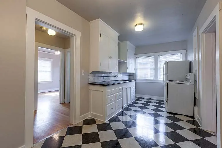2256-66 NW Quimby St — Photo 25