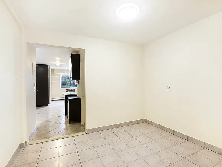 1155 Welling Ct #1 — Photo 4