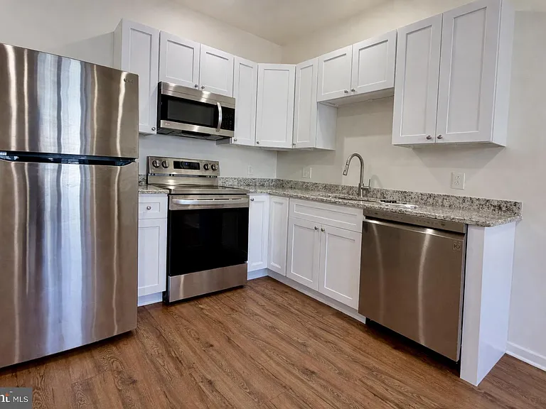 2158 N Broad St #D — Photo 2
