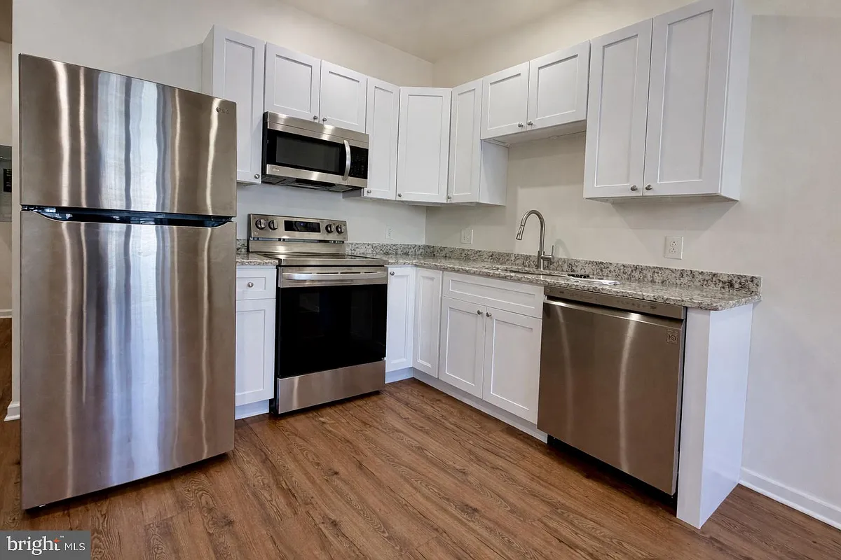 Building Photo - 2158 N Broad St #D
