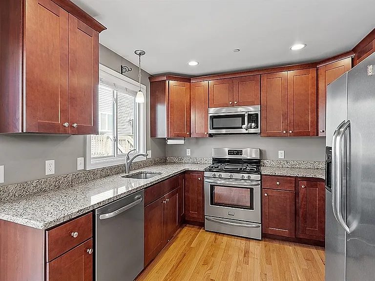 311 Littleton Rd #20 — Photo 11