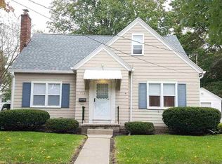 915 Denver St, Waterloo, IA 50702