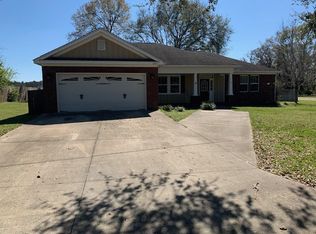 2011 Hickory Tree Ln, Tallahassee, FL 32303