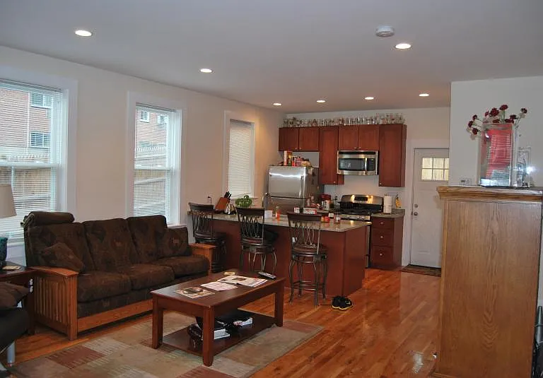 6 Larose Pl #1 — Photo 1