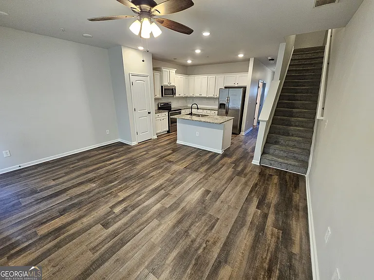 3004 Bayrose Cir #102B — Photo 18