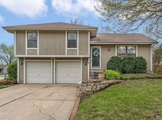 7401 SW 25th St, Topeka, KS 66614