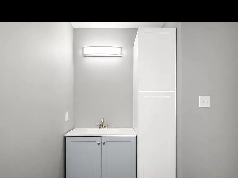6083 Pennsylvania Dr — Photo 4