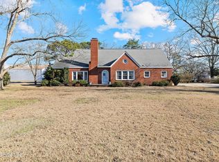 416 W Washington St, La Grange, NC 28551