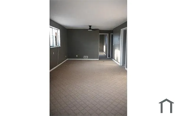 Building Photo - 331 Ryburn Ave #2