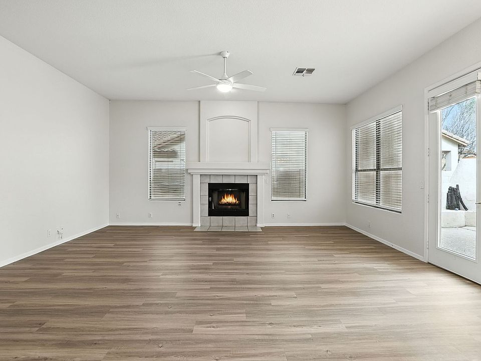 1st image of 8338 W Rose Ln