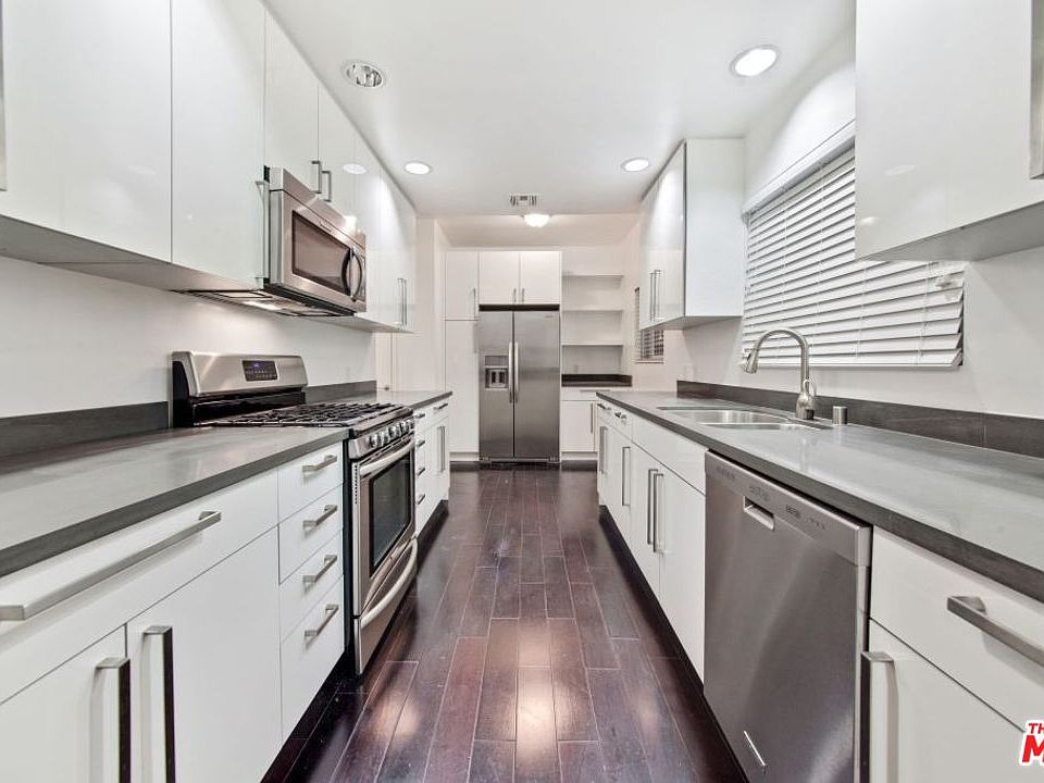 1st image of 830 Westmount Dr