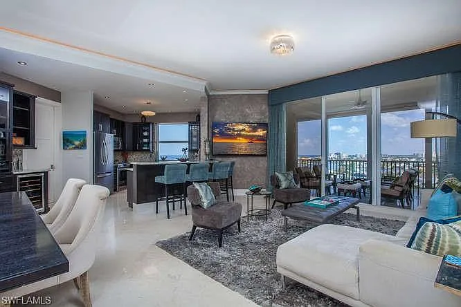 3 bed, 3.0 bath, 2035 sqft, $15,000 — Photo 3