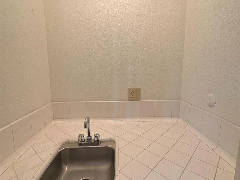 5072 N Forkner Ave — Photo 10