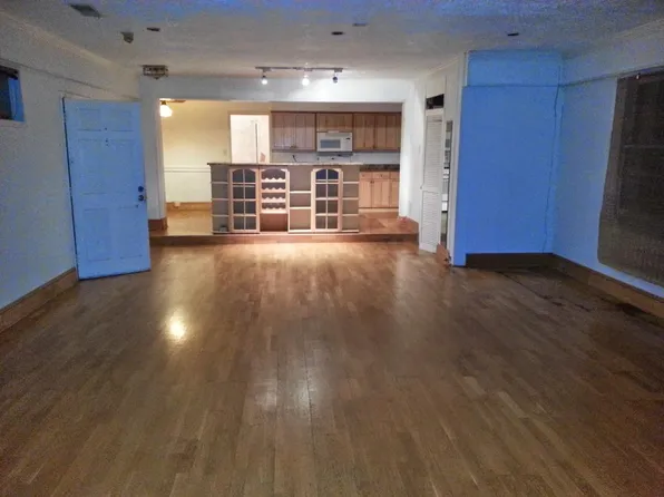 1399 Stephens Dr, Atlanta, GA 30329