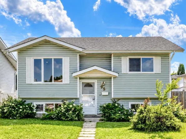 95 NE Eversole Cres, Red Deer, AB T4R 2H9