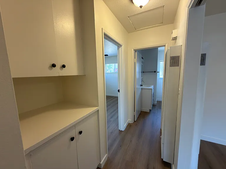 318 S Bedford Rd #318 — Photo 16