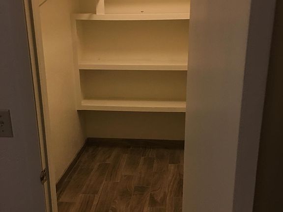 4th image of 350 Los Altos Dr