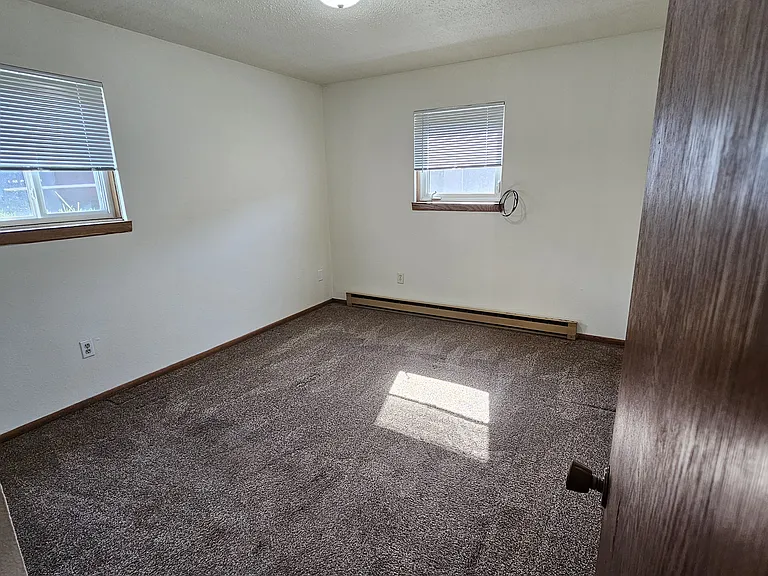 612 5th St E #104 — Photo 7