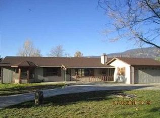 23071 Homestead Way, Tehachapi, CA 93561