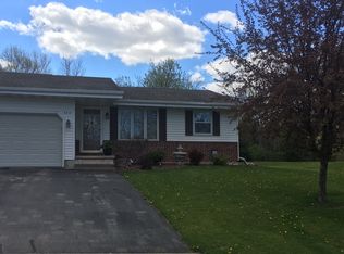 434 Williams St, Combined Locks, WI 54113