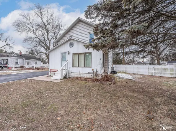 1593 Beechwood St, Monroe, MI 48162