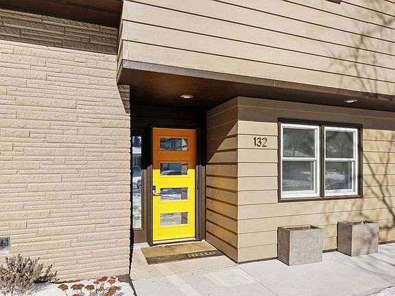 5th image of 132 West Macarthur Street