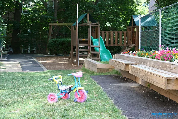 Sold by Moda Realty | media 39