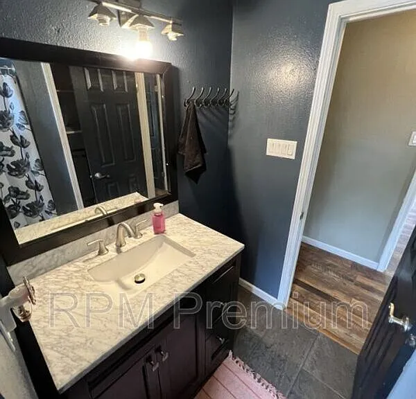 8725 Fairoaks St — Photo 30