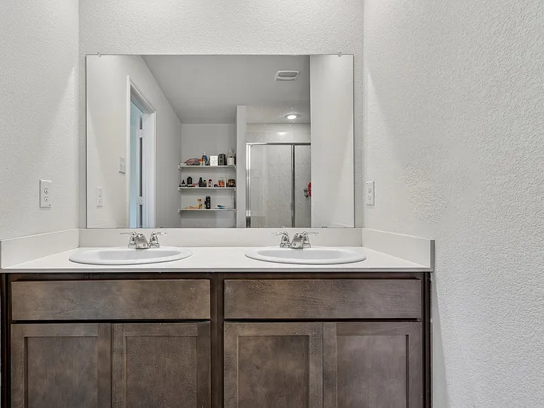 917 Dewy Glen Ln — Photo 10