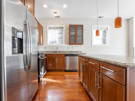 3rd image of 2308 W Wabansia Ave APT 2E