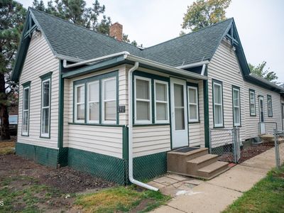 240 3rd St W, Dickinson, ND, 58601