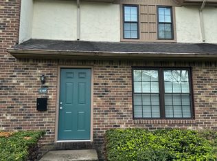 6197 Stornoway Dr S, Columbus, OH 43213