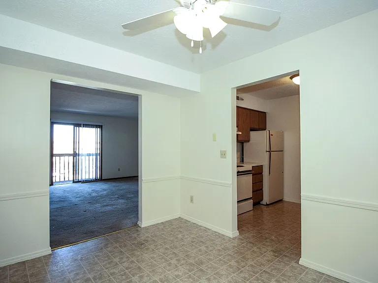 2408 Rainbow Ave — Photo 7