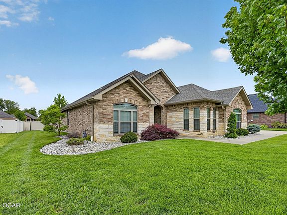 4th image of 1734 Kent Dr