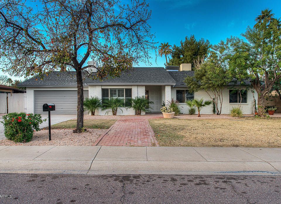 1st image of 2616 E Desert Cove Ave