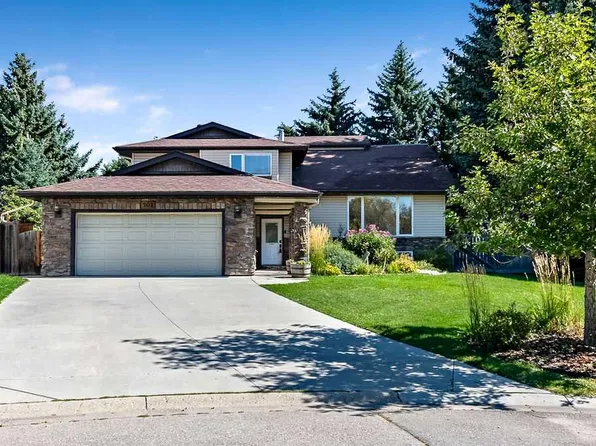 502 W Suntree Pl, Okotoks, AB T1S 1B9
