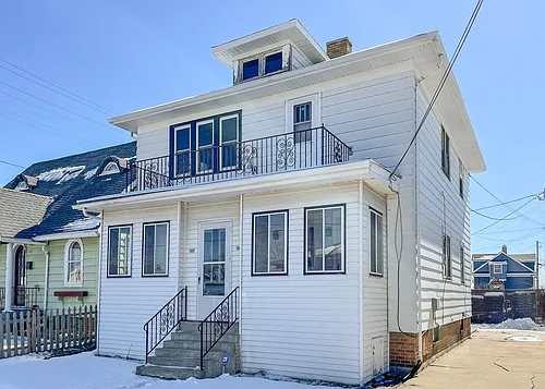 1605 Yout St Photo 1